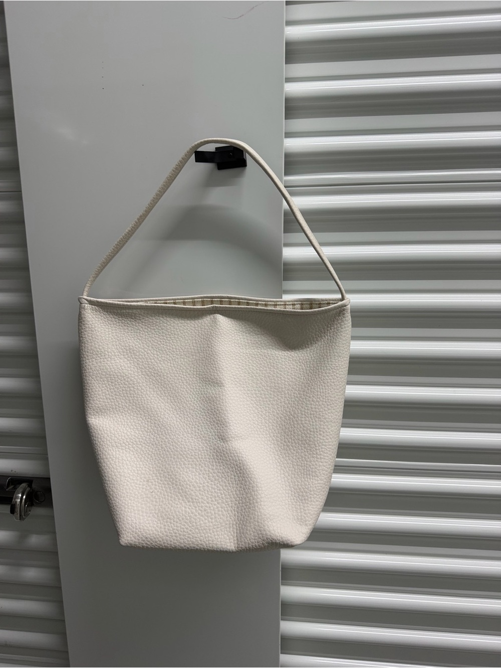 Cream Textured Shoulder Bag - Clean Everyday Carry